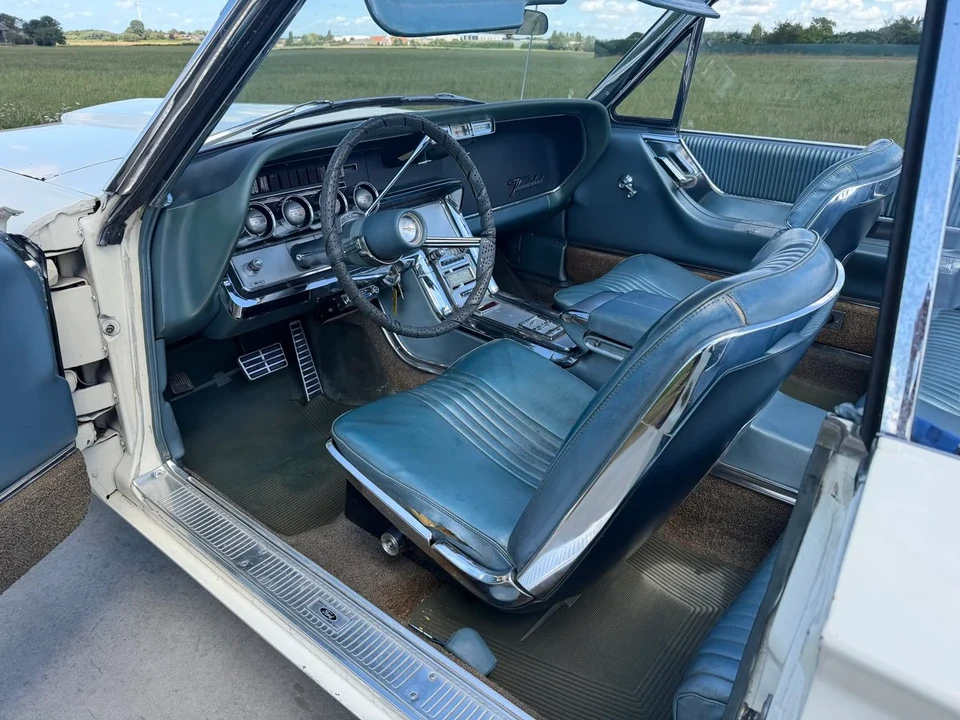 1964 Ford Thunderbird 4th Gen - Image 15 of 31