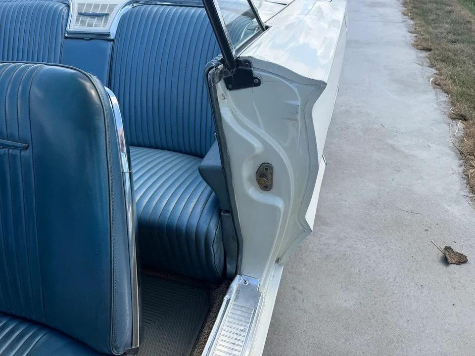1964 Ford Thunderbird 4th Gen - Image 26 of 31