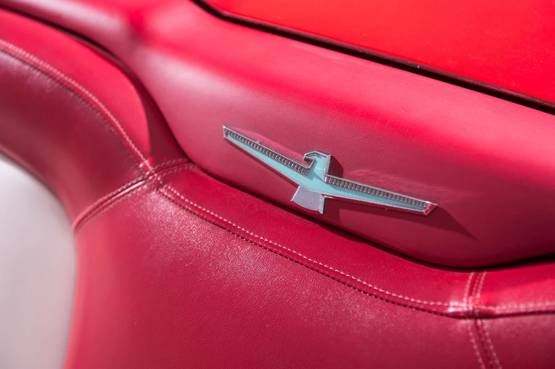 Ford Thunderbird 2nd Gen - Image 26 of 31