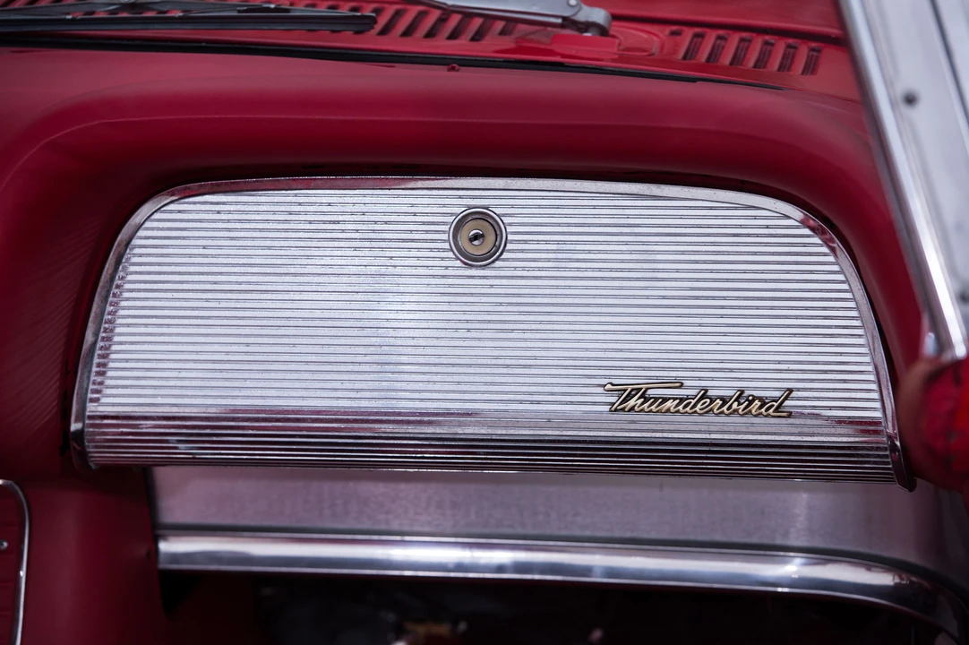 Ford Thunderbird 2nd Gen - Image 29 of 31