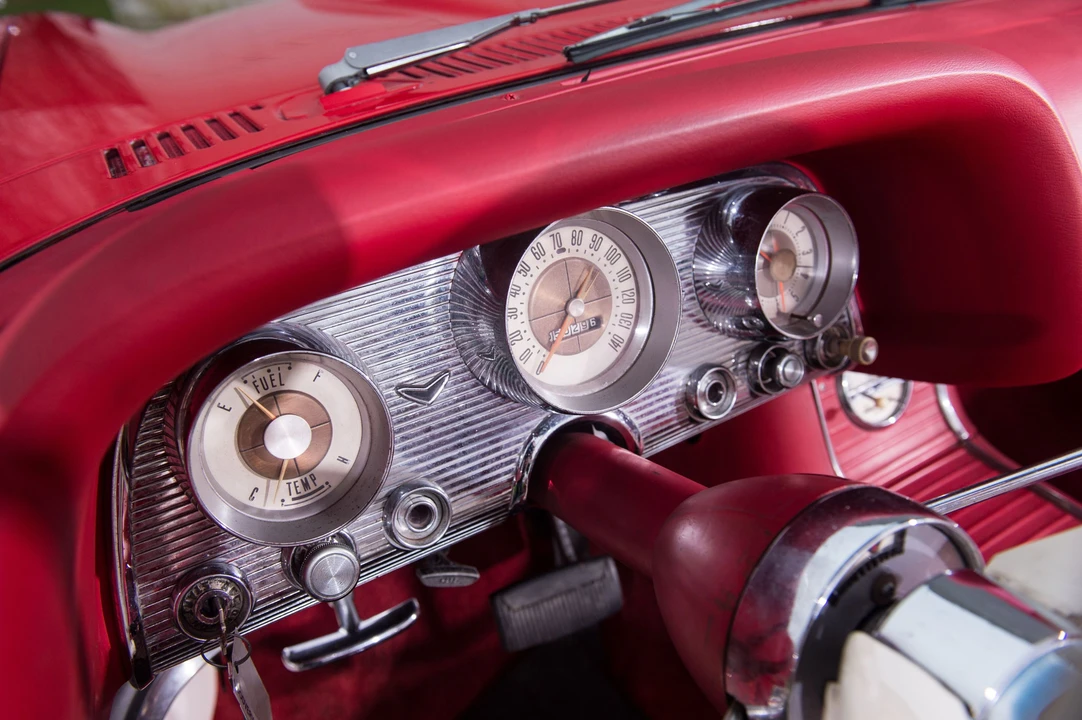 Ford Thunderbird 2nd Gen - Image 13 of 31