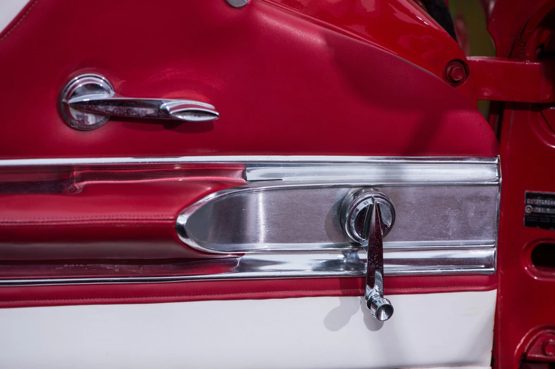 Ford Thunderbird 2nd Gen - Image 31 of 31