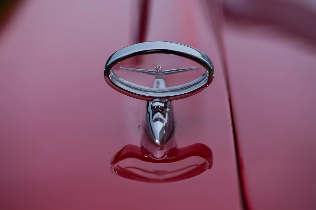 Ford Thunderbird 2nd Gen - Image 28 of 31