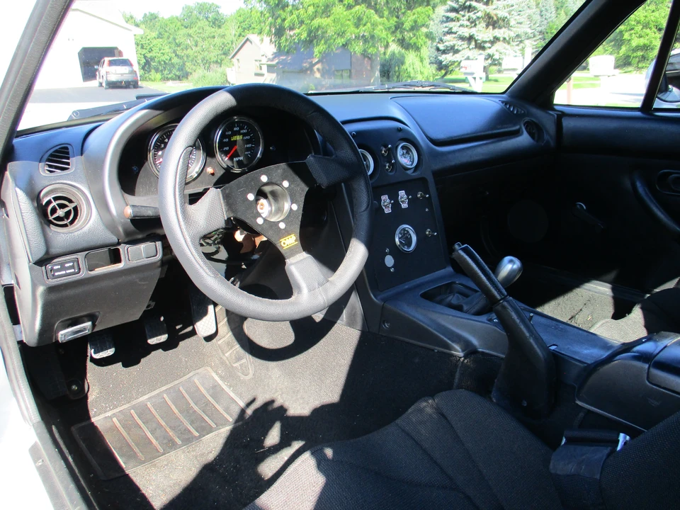 1994 Mazda NA MX-5 Miata - Image 27 of 31