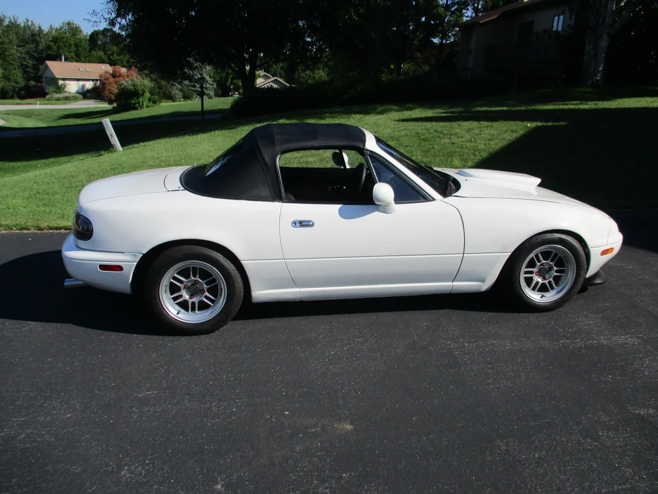 1994 Mazda NA MX-5 Miata - Image 12 of 31