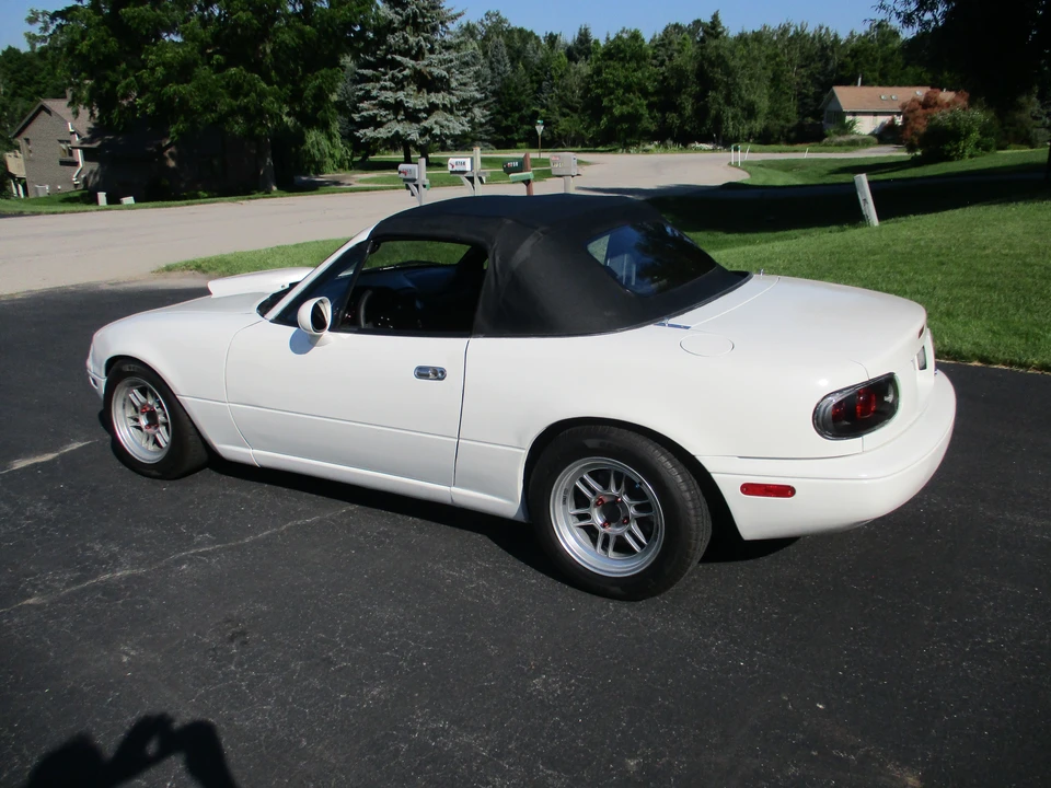 1994 Mazda NA MX-5 Miata - Image 11 of 31