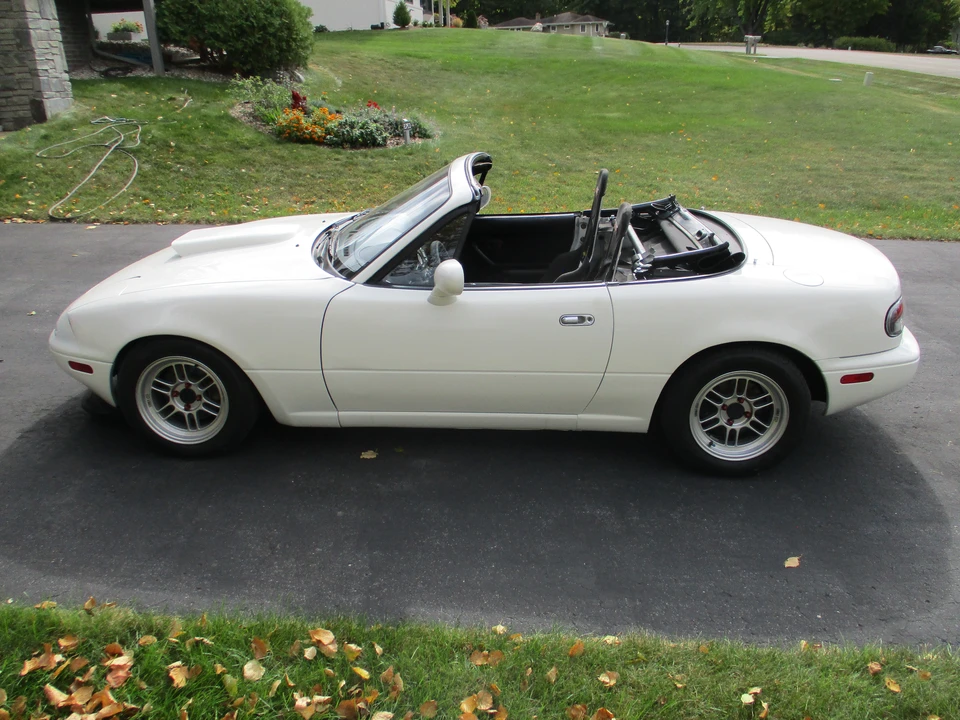 1994 Mazda NA MX-5 Miata - Image 4 of 31