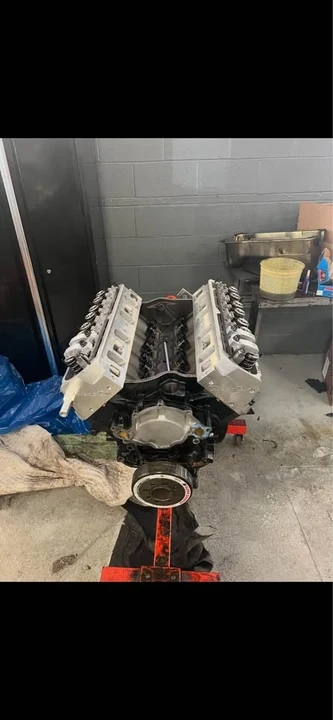 Parts & Memorabilia Engines - Image 2 of 9