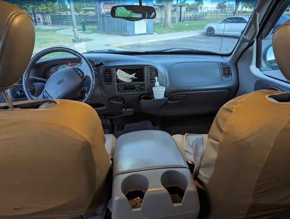 2002 Ford F-150 10th Gen - Image 5 of 10