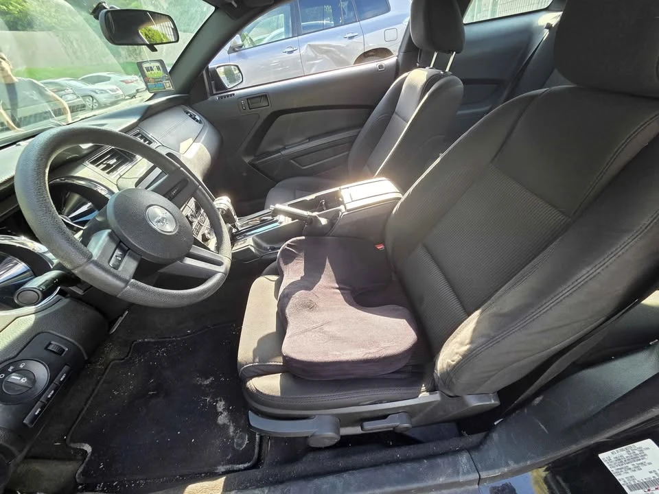 2011 Ford S197 Mustang - Image 3 of 10