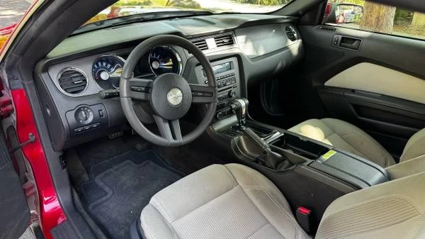 2012 Ford S197 Mustang - Image 8 of 13