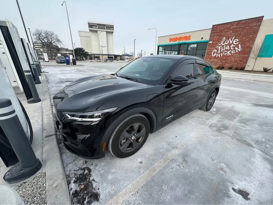 2022 Ford Mustang Mach-E - Image 5 of 8