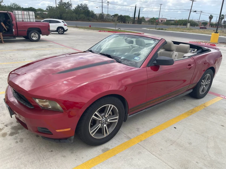 2010 Ford S197 Mustang - Image 8 of 22