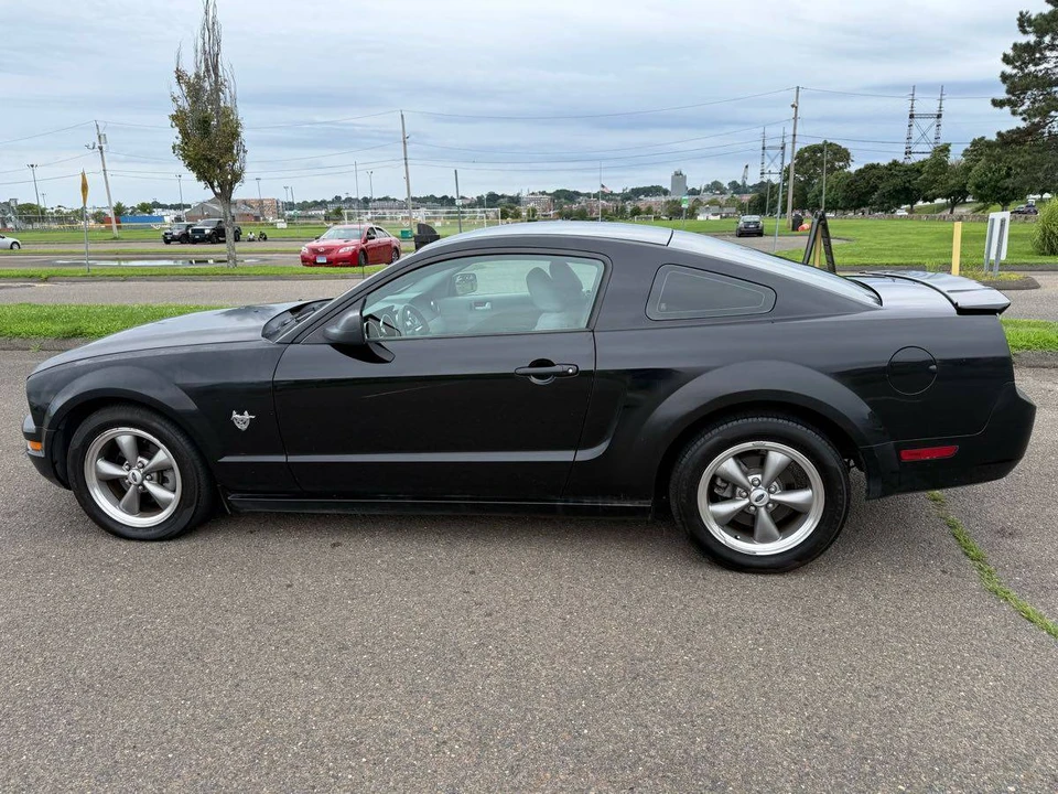 2009 Ford S197 Mustang - Image 15 of 24