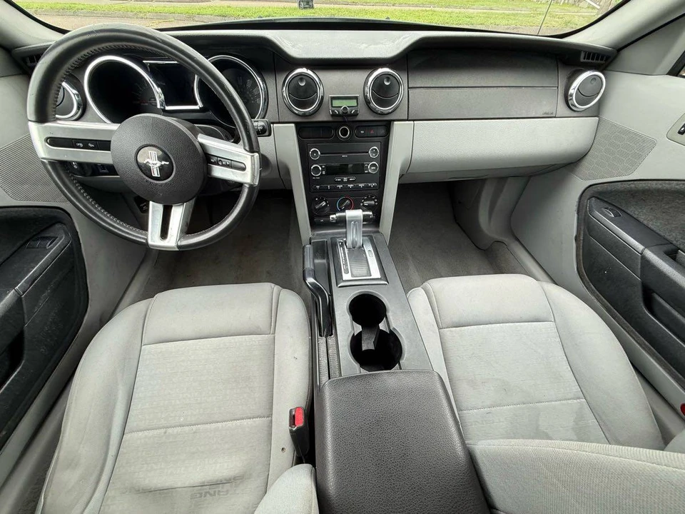 2009 Ford S197 Mustang - Image 16 of 24