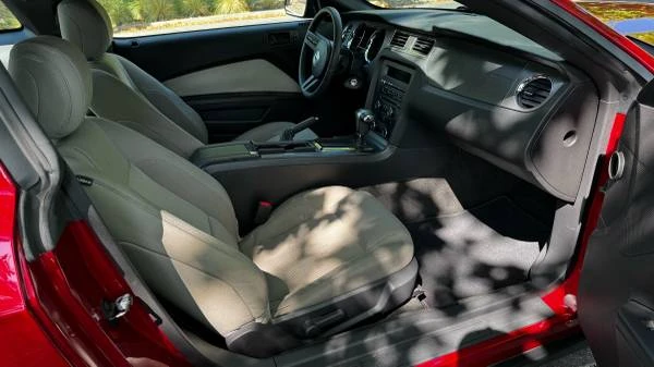 2012 Ford S197 Mustang - Image 12 of 14