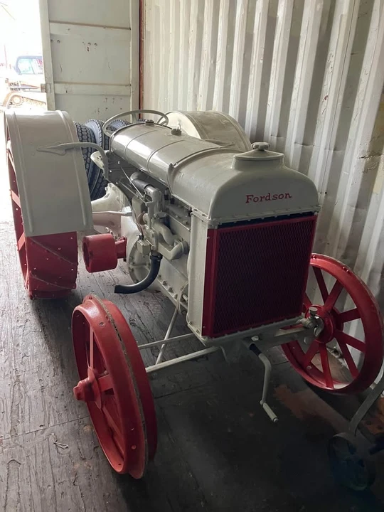 Ford Tractor - Image 2 of 5