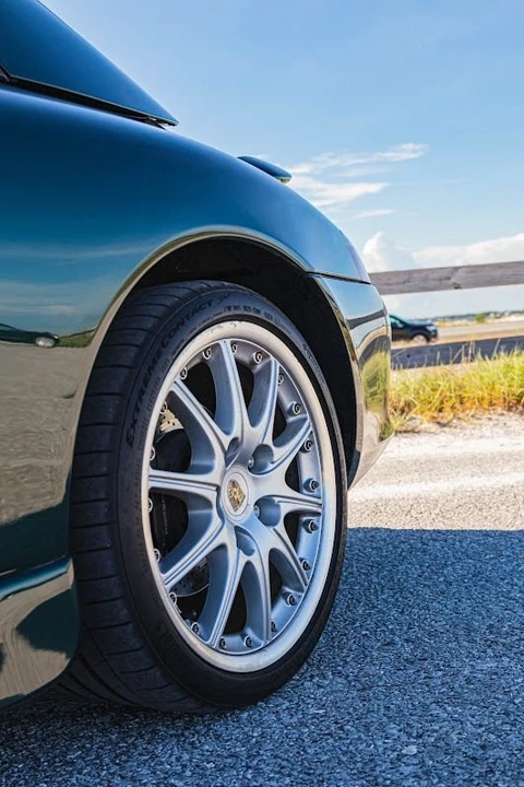 2002 Porsche 996 Carrera - Image 13 of 15