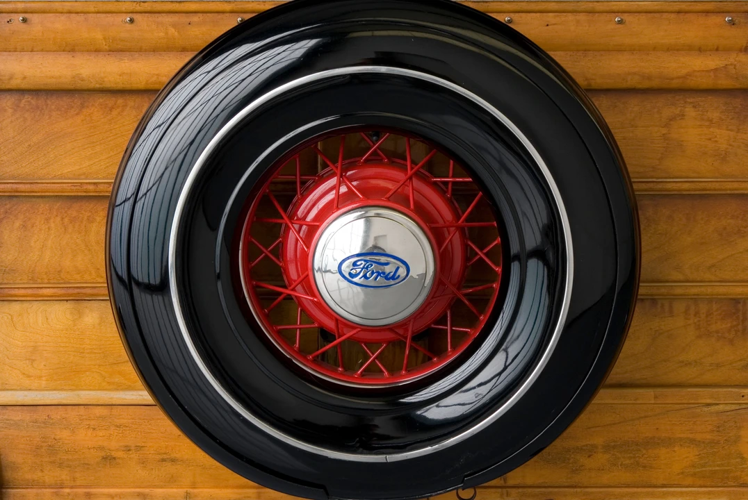 1935 Ford Model 48 & 68 - Image 4 of 5