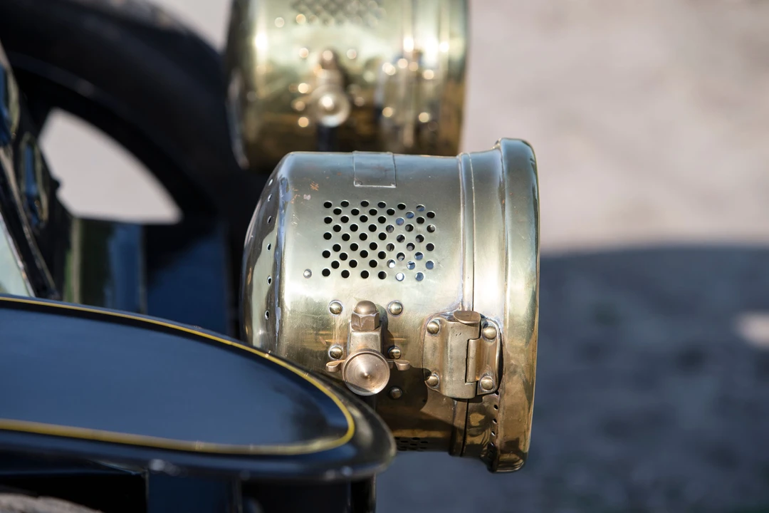 1903 Renault - Image 18 of 31
