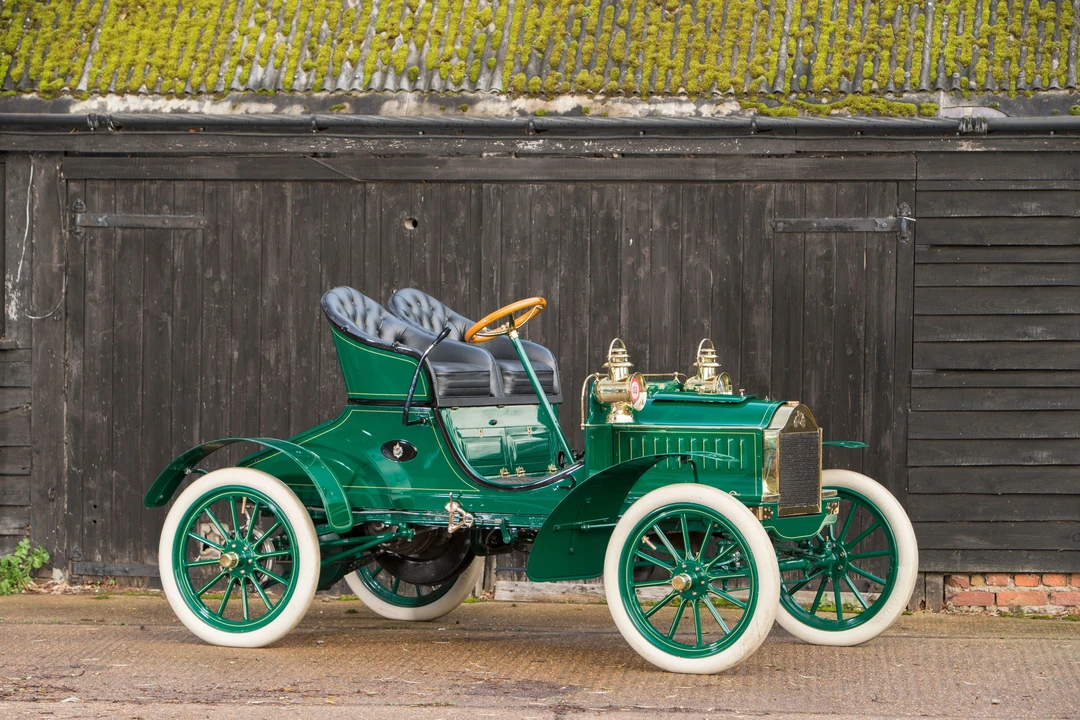 1904 Oldsmobile - Image 1 of 24