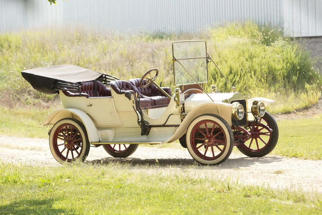 1910 White - Image 4 of 28