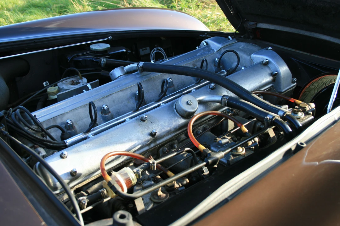 1970 Aston Martin DB6 Vantage - Image 6 of 6