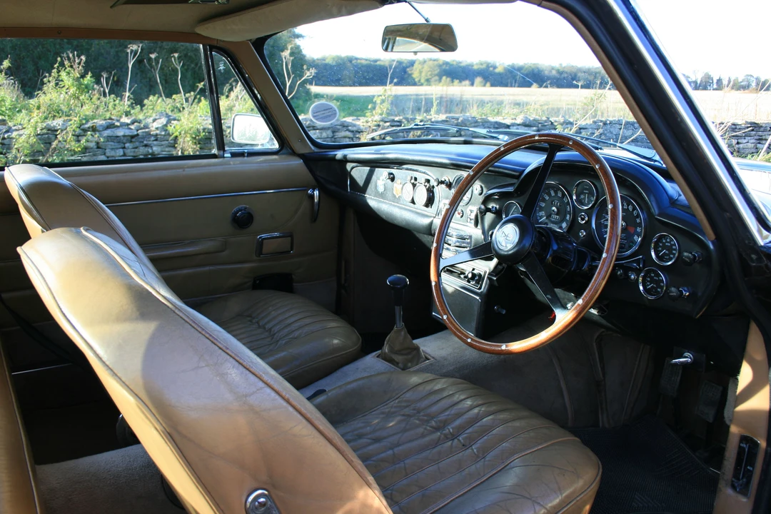 1970 Aston Martin DB6 Vantage - Image 4 of 6