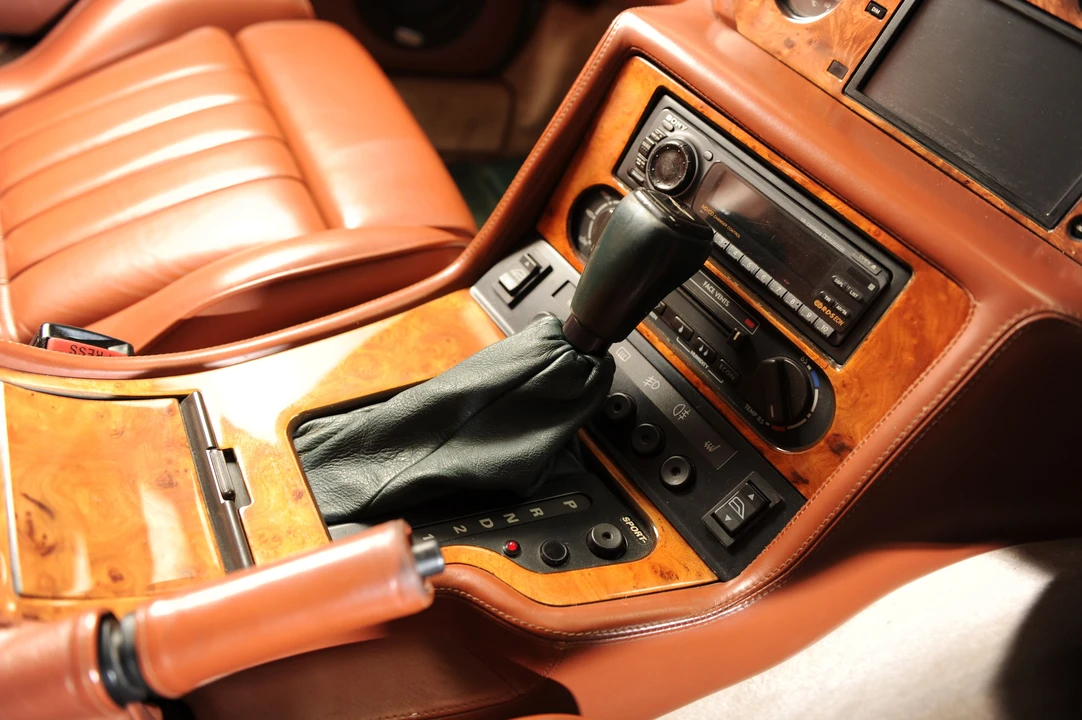 1994 Aston Martin Virage - Image 7 of 12