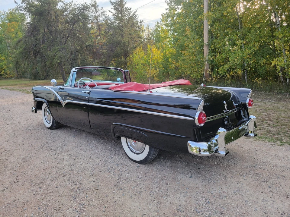 1955 Ford Fairlane 1st Gen - Image 4 of 31