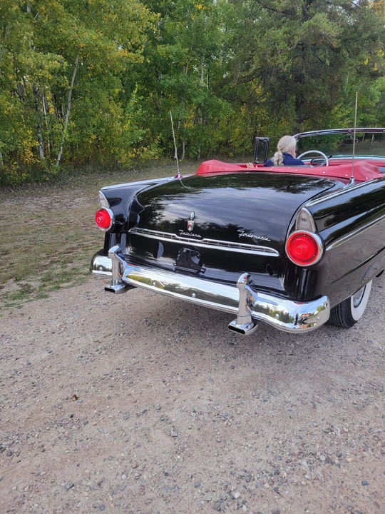 1955 Ford Fairlane 1st Gen - Image 21 of 31