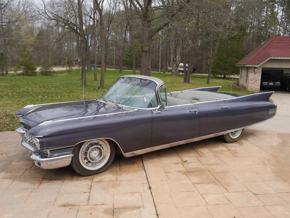 1960 Cadillac Sixty Special - Image 2 of 31