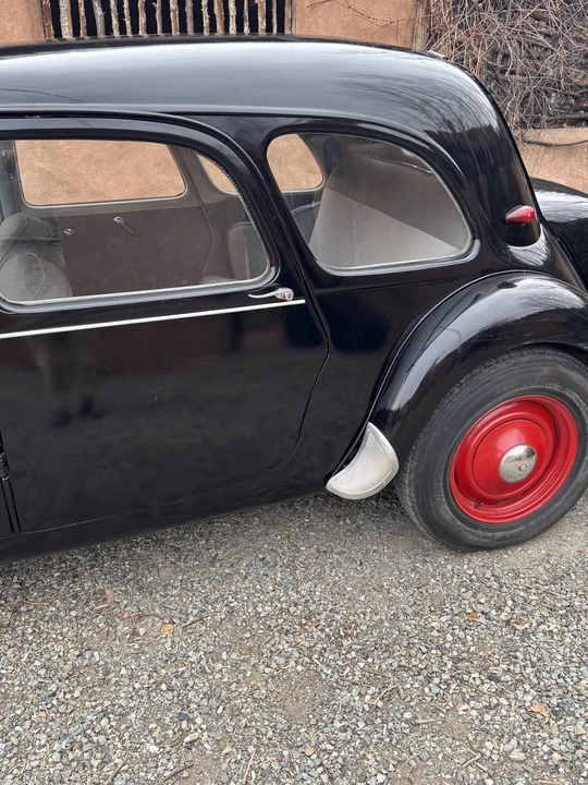 1956 Citroen Traction Avant - Image 9 of 31