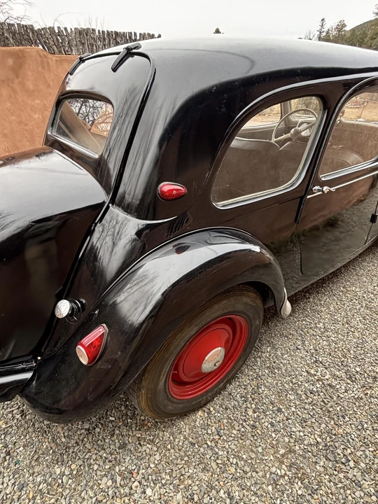 1956 Citroen Traction Avant - Image 6 of 31
