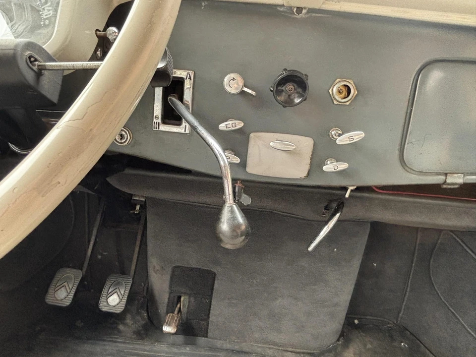1956 Citroen Traction Avant - Image 25 of 31