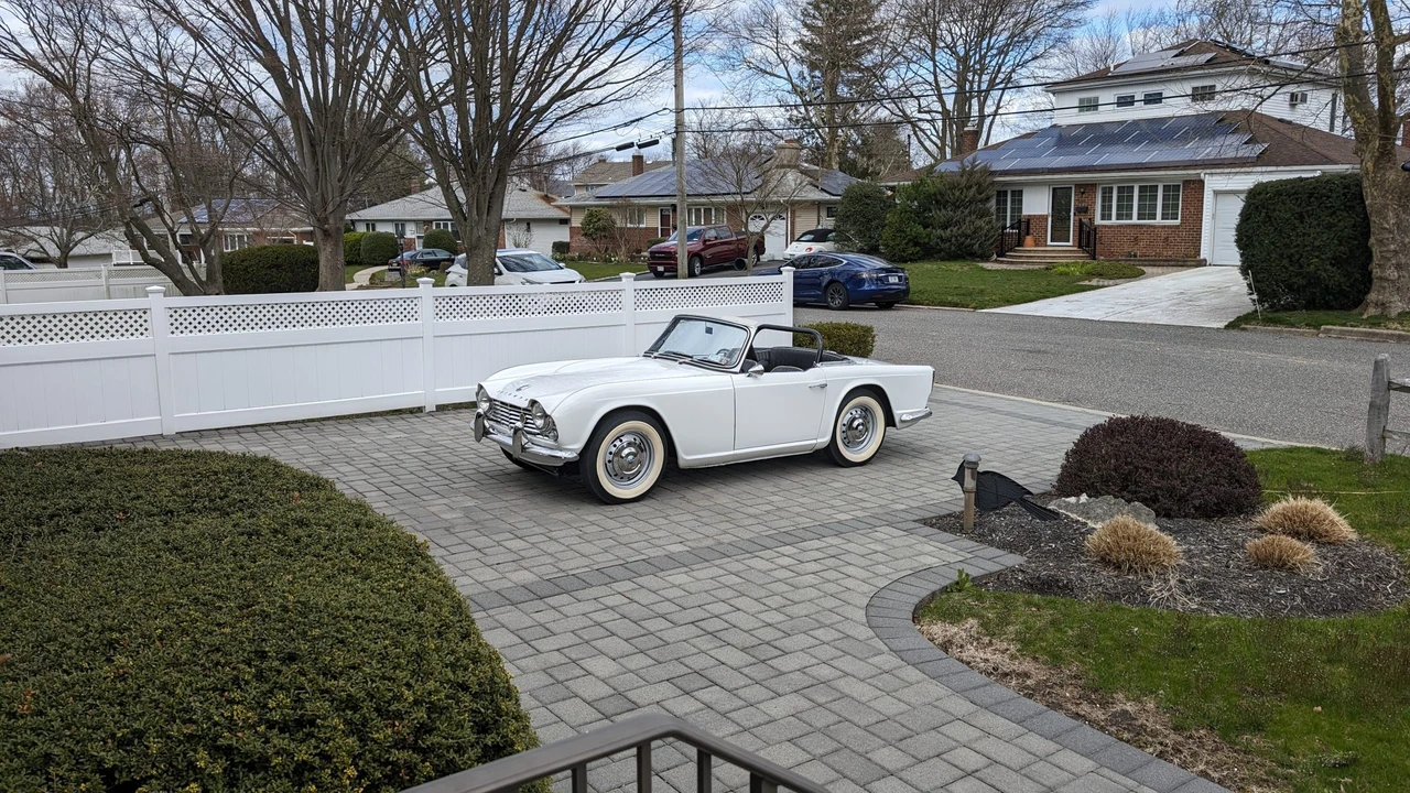 1964 Triumph TR4 - Image 5 of 31