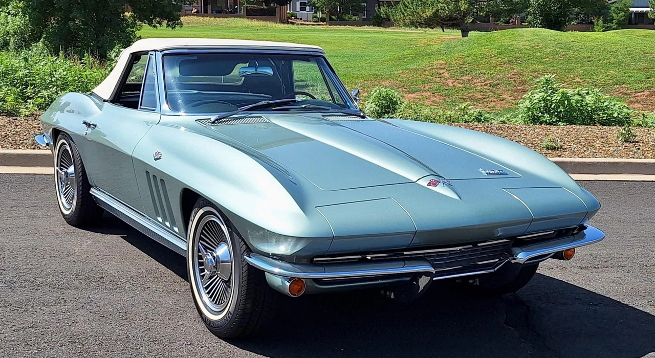 1966 Chevrolet Corvette C2 - Image 13 of 31