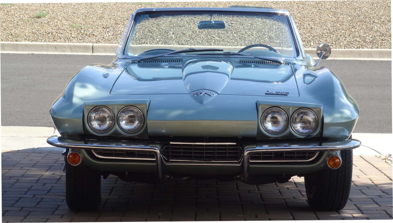 1966 Chevrolet Corvette C2 - Image 2 of 31