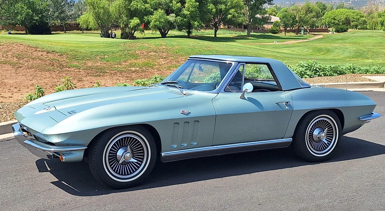 1966 Chevrolet Corvette C2 - Image 11 of 31