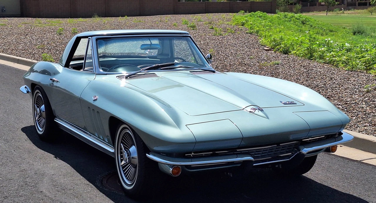 1966 Chevrolet Corvette C2 - Image 14 of 31