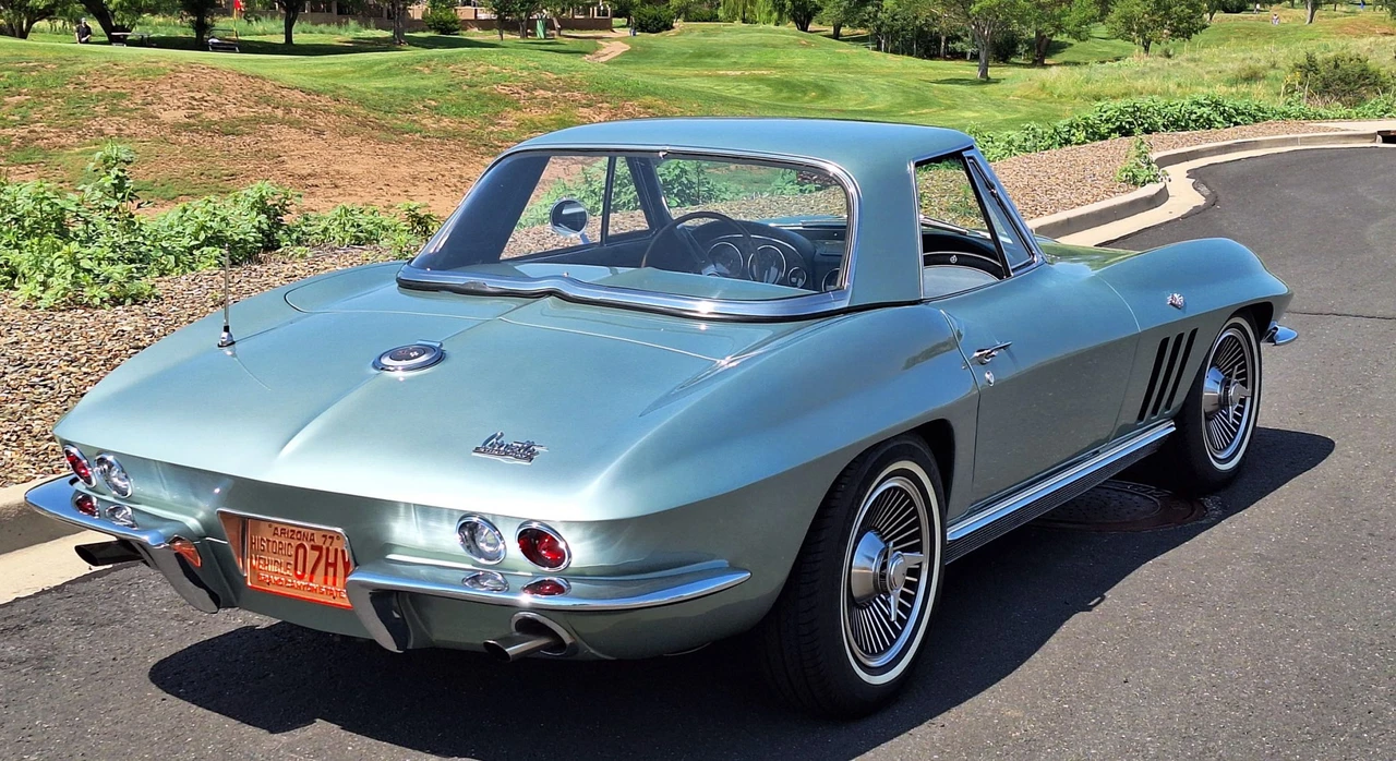 1966 Chevrolet Corvette C2 - Image 17 of 31