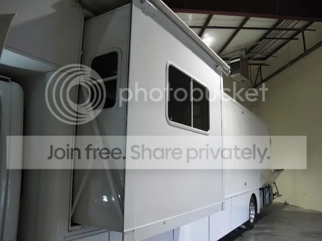 2004 Freightliner - Image 4 of 4