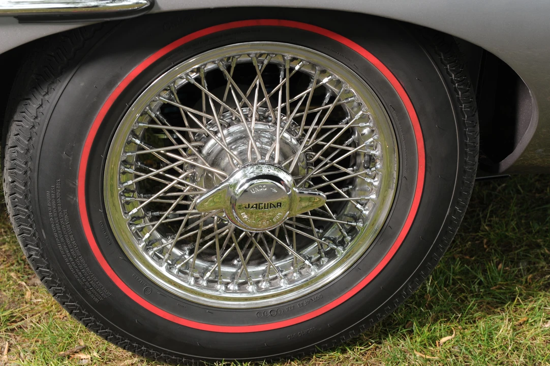 1965 Jaguar E-Type Series 1 - Image 13 of 15