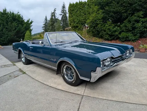 1967 Oldsmobile Cutlass Supreme Convertible