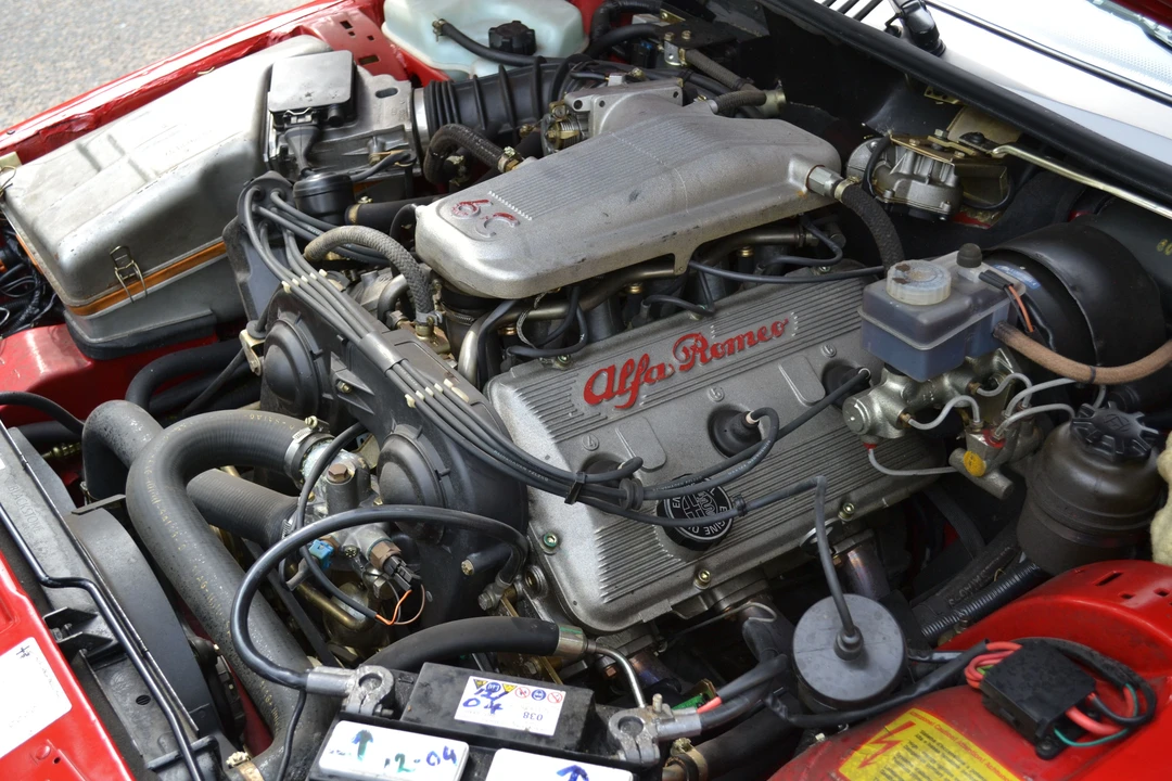 1990 Alfa Romeo SZ - Image 5 of 8