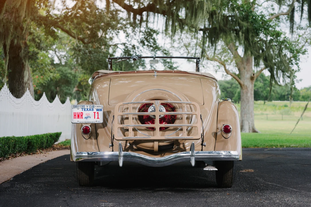 1935 Ford Model 48 & 68 - Image 5 of 24