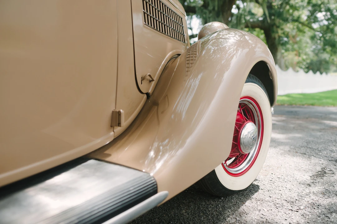1935 Ford Model 48 & 68 - Image 20 of 24