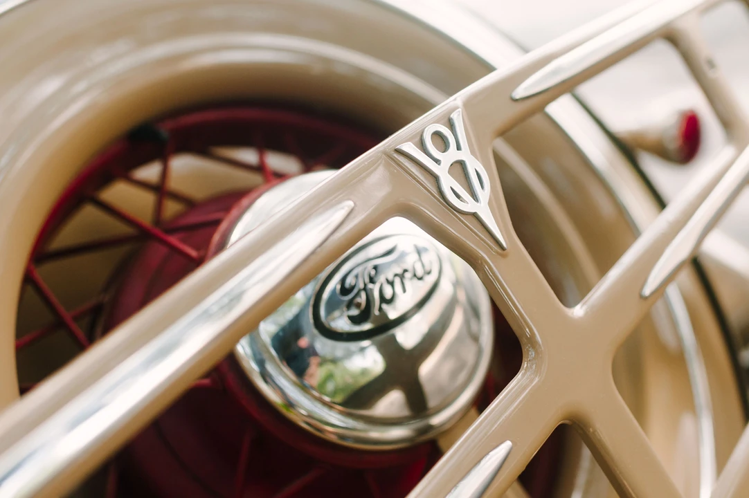 1935 Ford Model 48 & 68 - Image 22 of 24