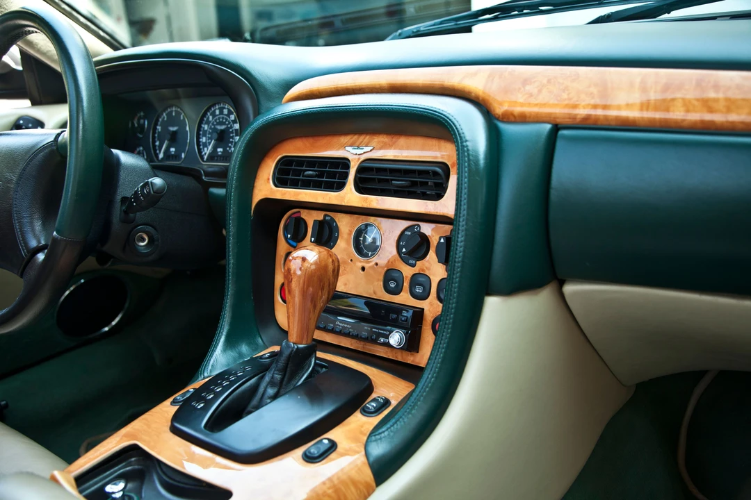 2000 Aston Martin DB7 Vantage - Image 5 of 14