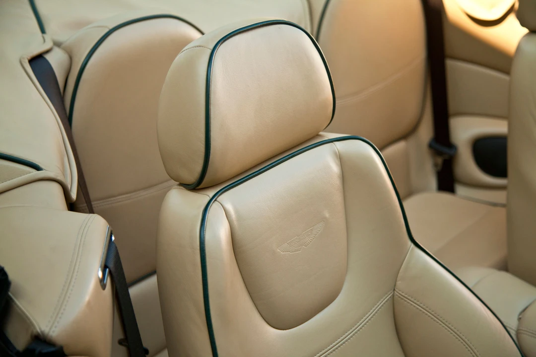 2000 Aston Martin DB7 Vantage - Image 11 of 14